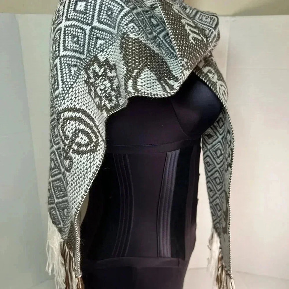 New handcrafted Alpaca Jarka Scarf brown/white unisex - Picture 6 of 10